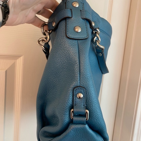 ๐๐ BOGO 1/2 OFF ๐๐  Absolutely Beautiful Blue Coach Shoulder Bag - Picture 2 of 4
